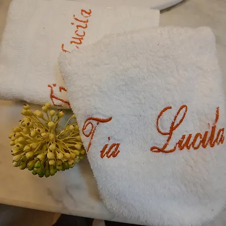 Tia Lucila